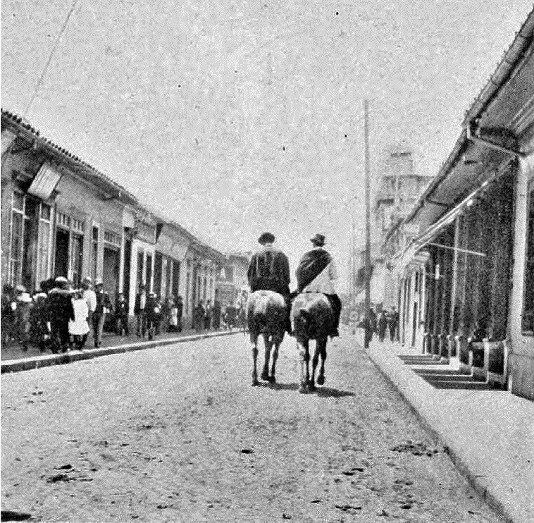 Calle Independencia, entre Astorga y Campos, en el año 1915. Fotos: Rancagua Antiguo