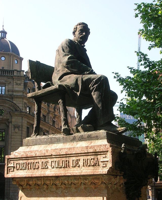 Monumento a Trueba en los Jardines Albia de Bilbao.