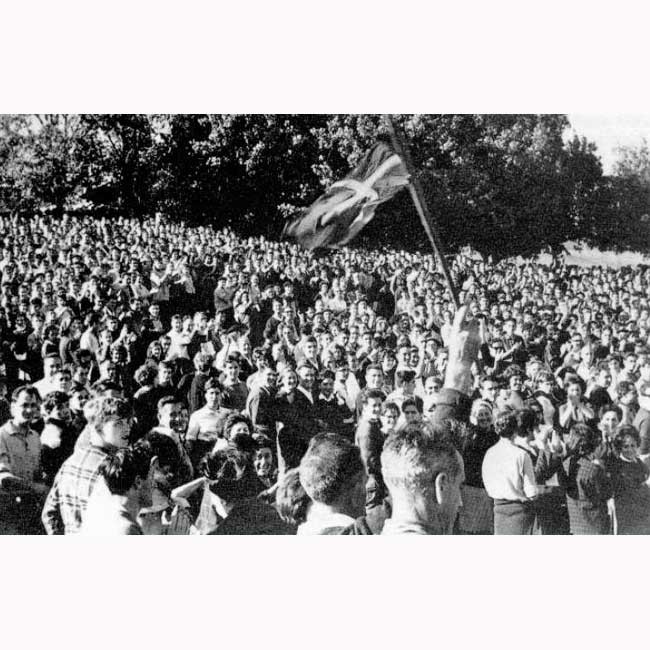 Primera gran concentración de mendigoizales tras la Guerra Civil. Foto: Auñamendi